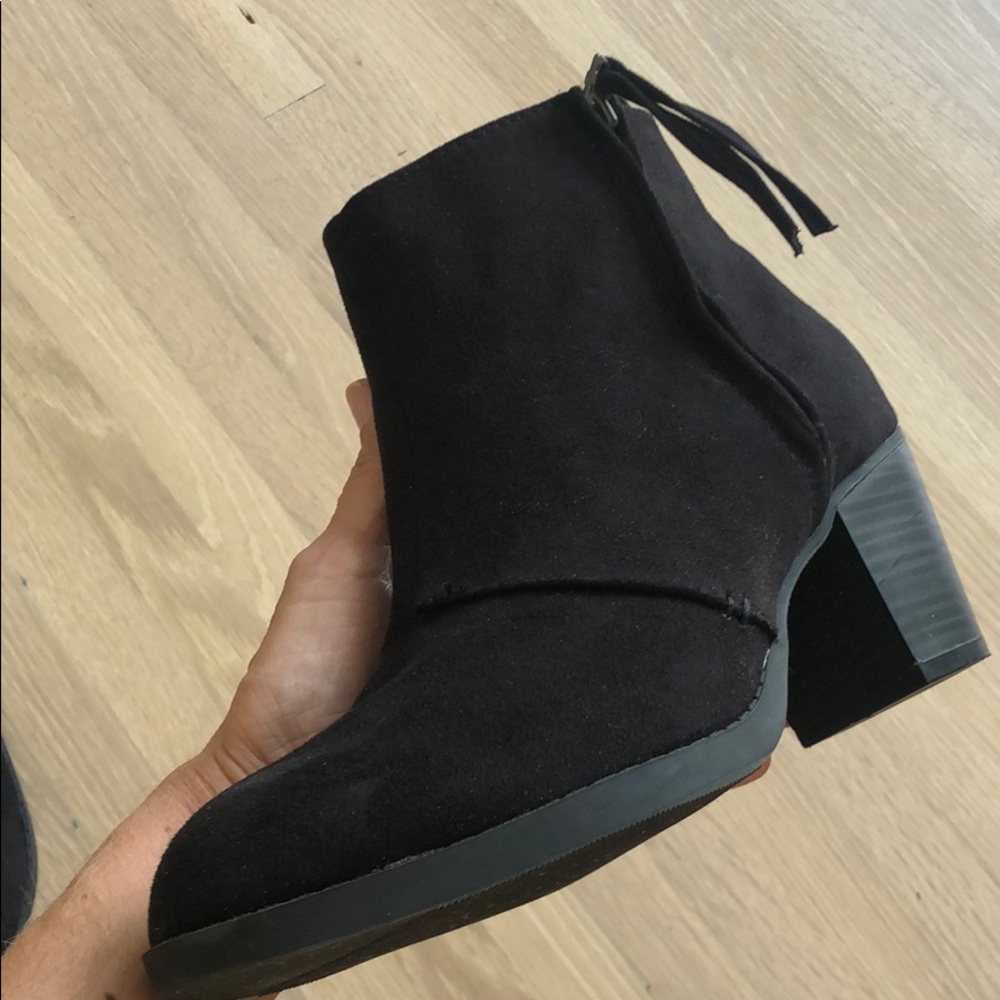 Cute nubuck ankle boots
